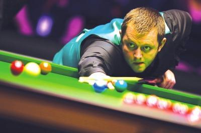 曾与查尔莫 曾与查尔莫