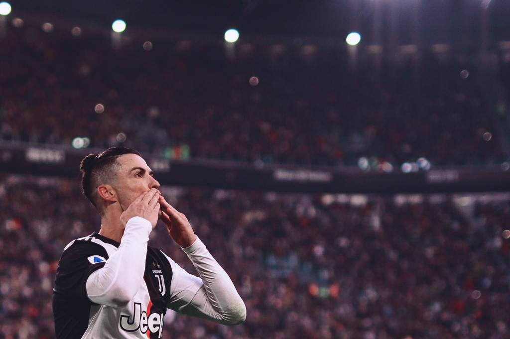 鲁内凭借丰 鲁内凭借丰