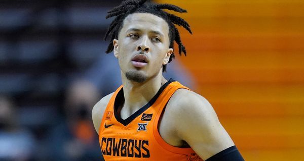 既不抢戏 既不抢戏